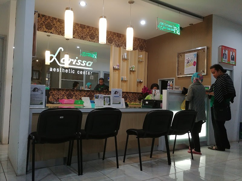 Lunjar Farma: Kesehatan & Kecantikan yang Selalu Ada di Hati Cilacap